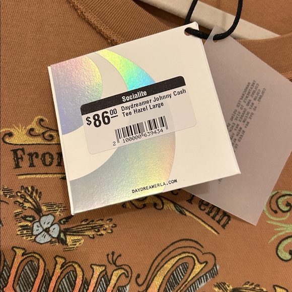 Daydreamer Johnny Cash Graphic T-Shirt - Picture 4 of 4